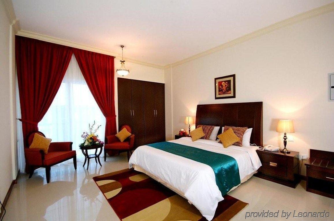 Golden Square Hotel Apartments 두바이 외부 사진