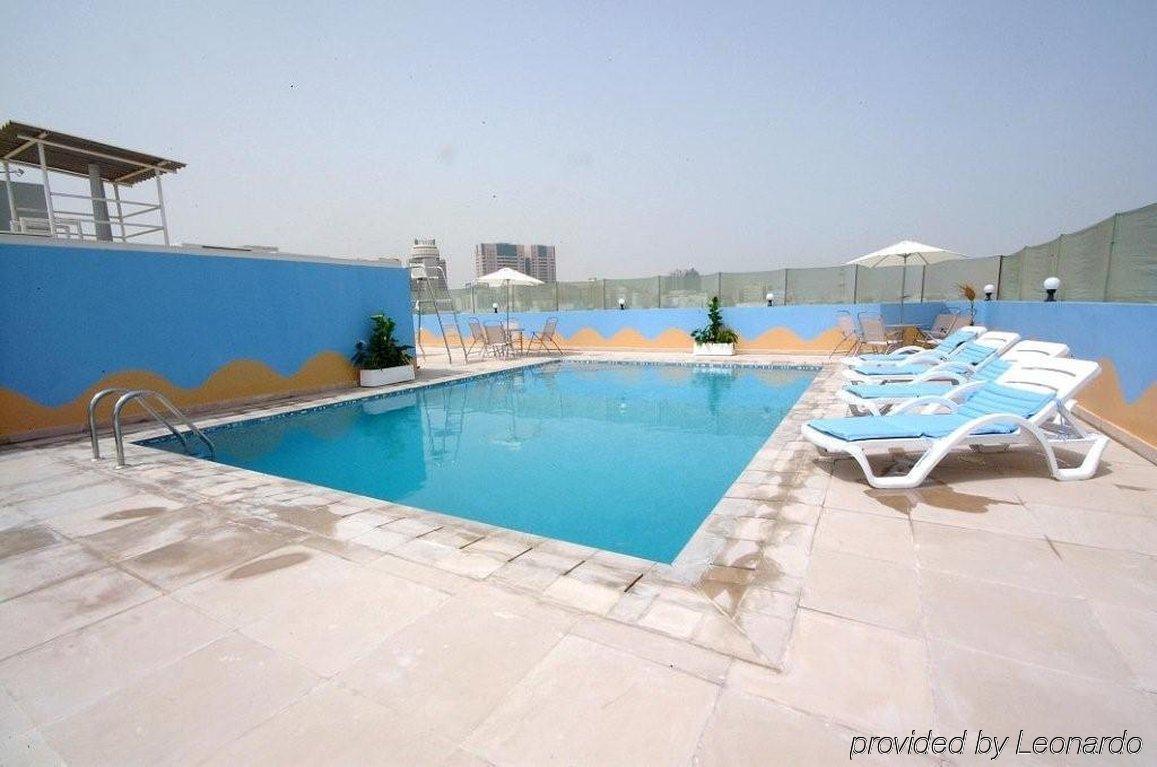 Golden Square Hotel Apartments 두바이 외부 사진