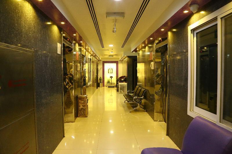 Golden Square Hotel Apartments 두바이 외부 사진