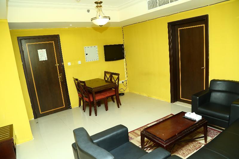 Golden Square Hotel Apartments 두바이 외부 사진