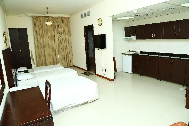Golden Square Hotel Apartments 두바이 외부 사진