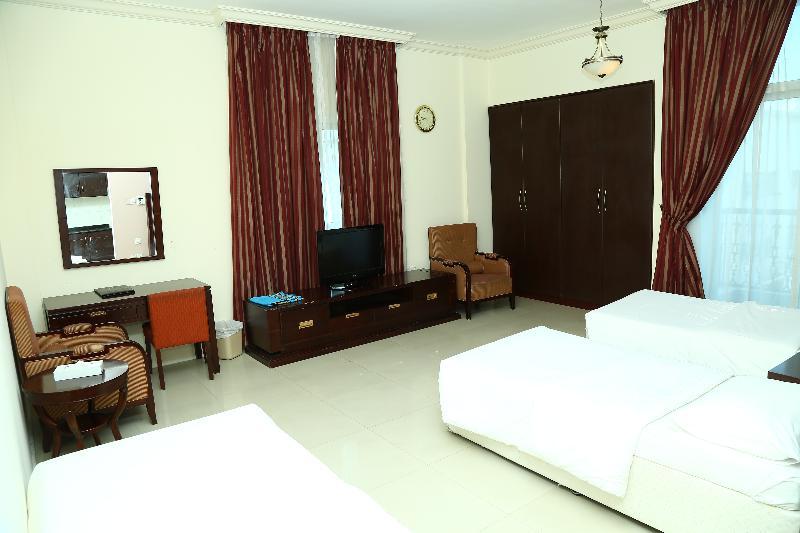 Golden Square Hotel Apartments 두바이 외부 사진
