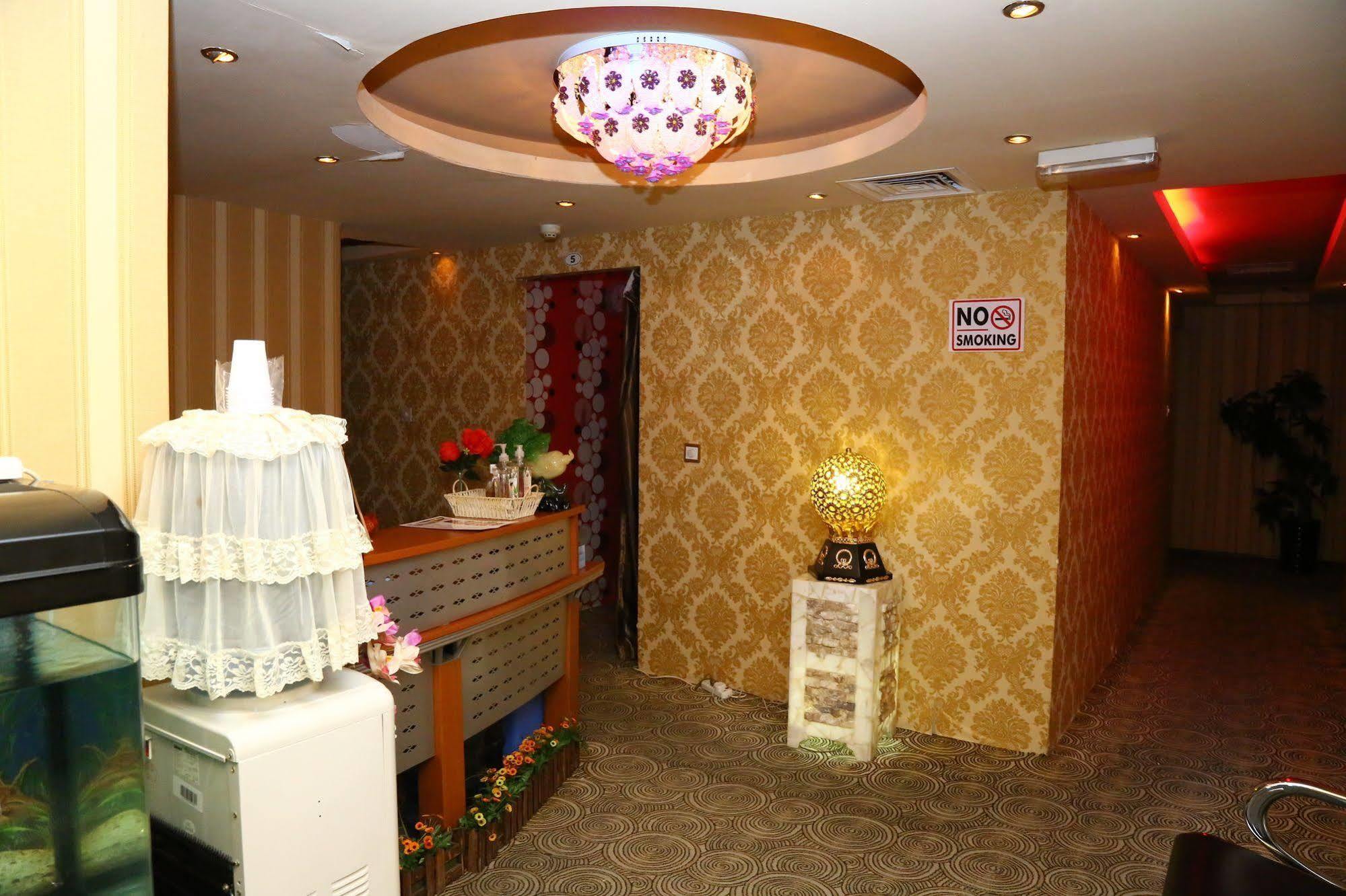 Golden Square Hotel Apartments 두바이 외부 사진